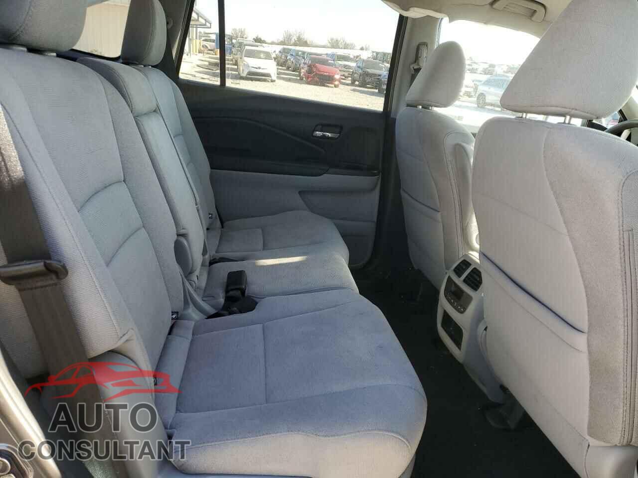 HONDA PILOT 2019 - 5FNYF6H32KB036103