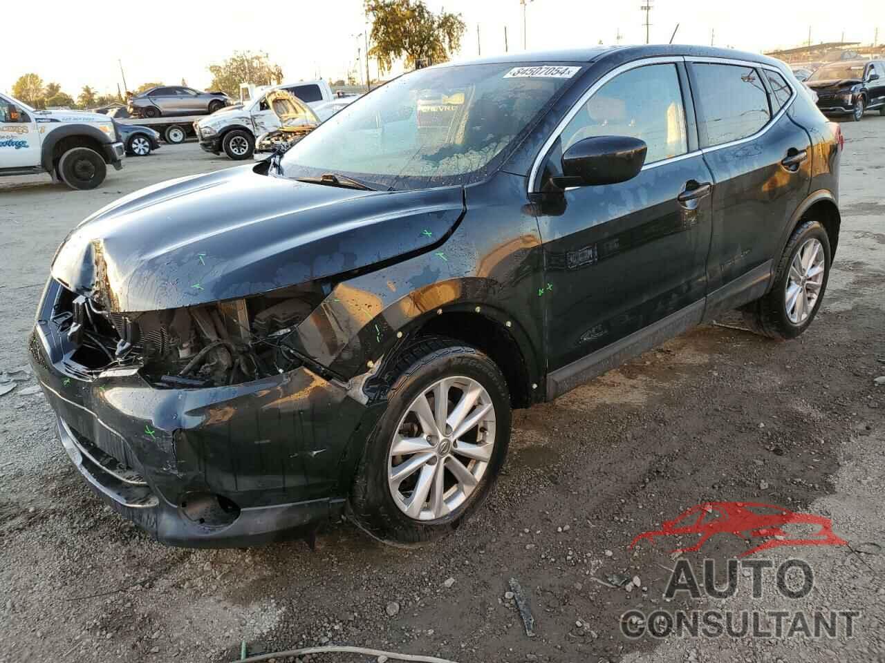 NISSAN ROGUE 2017 - JN1BJ1CP1HW009595