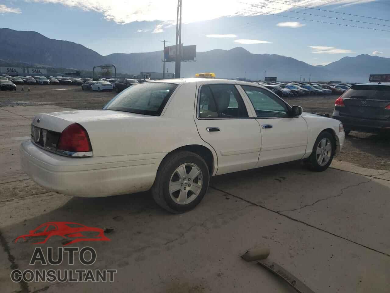 FORD CROWN VIC 2011 - 2FABP7EV9BX175018