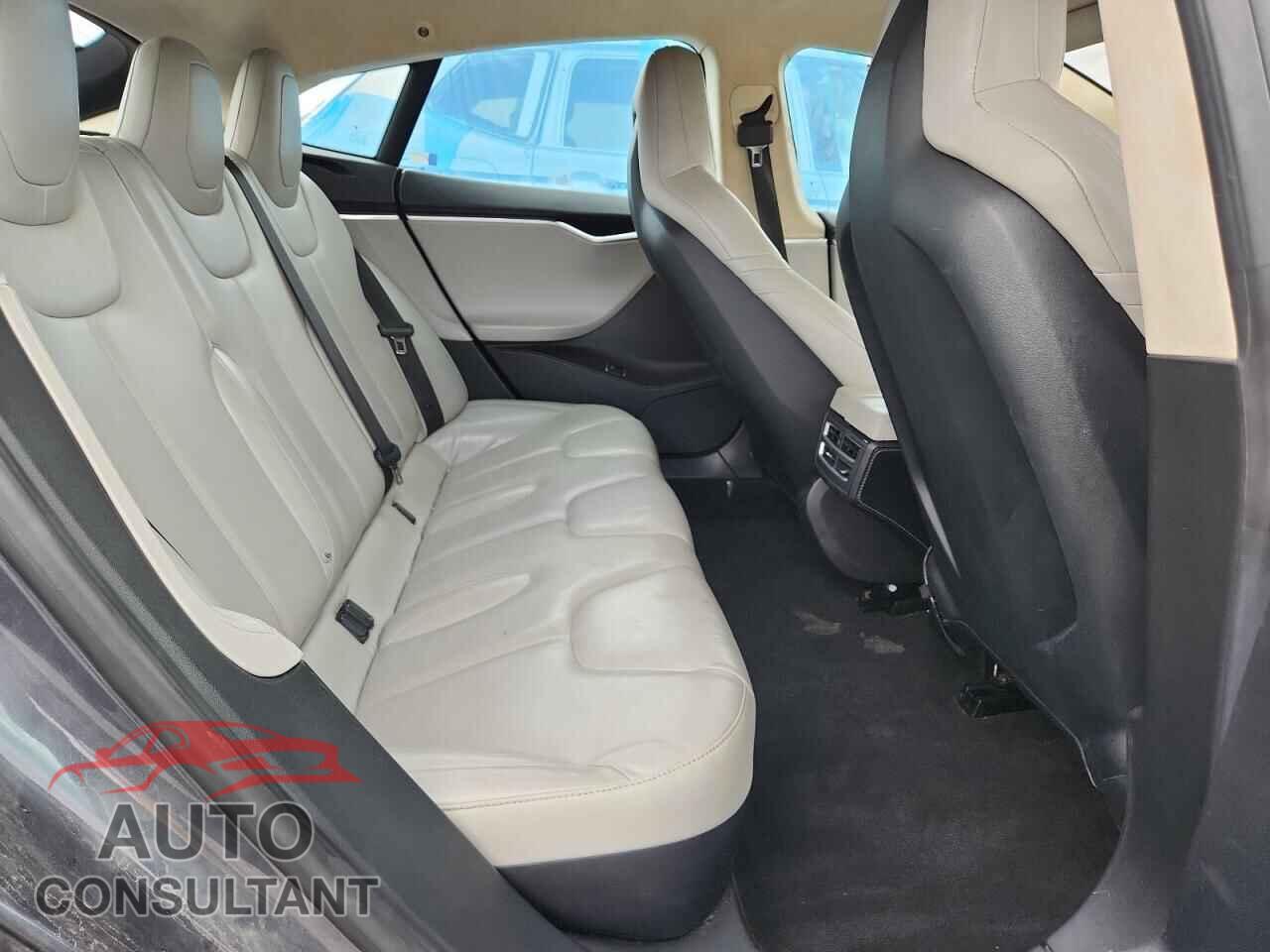 TESLA MODEL S 2016 - 5YJSA1E2XGF133074
