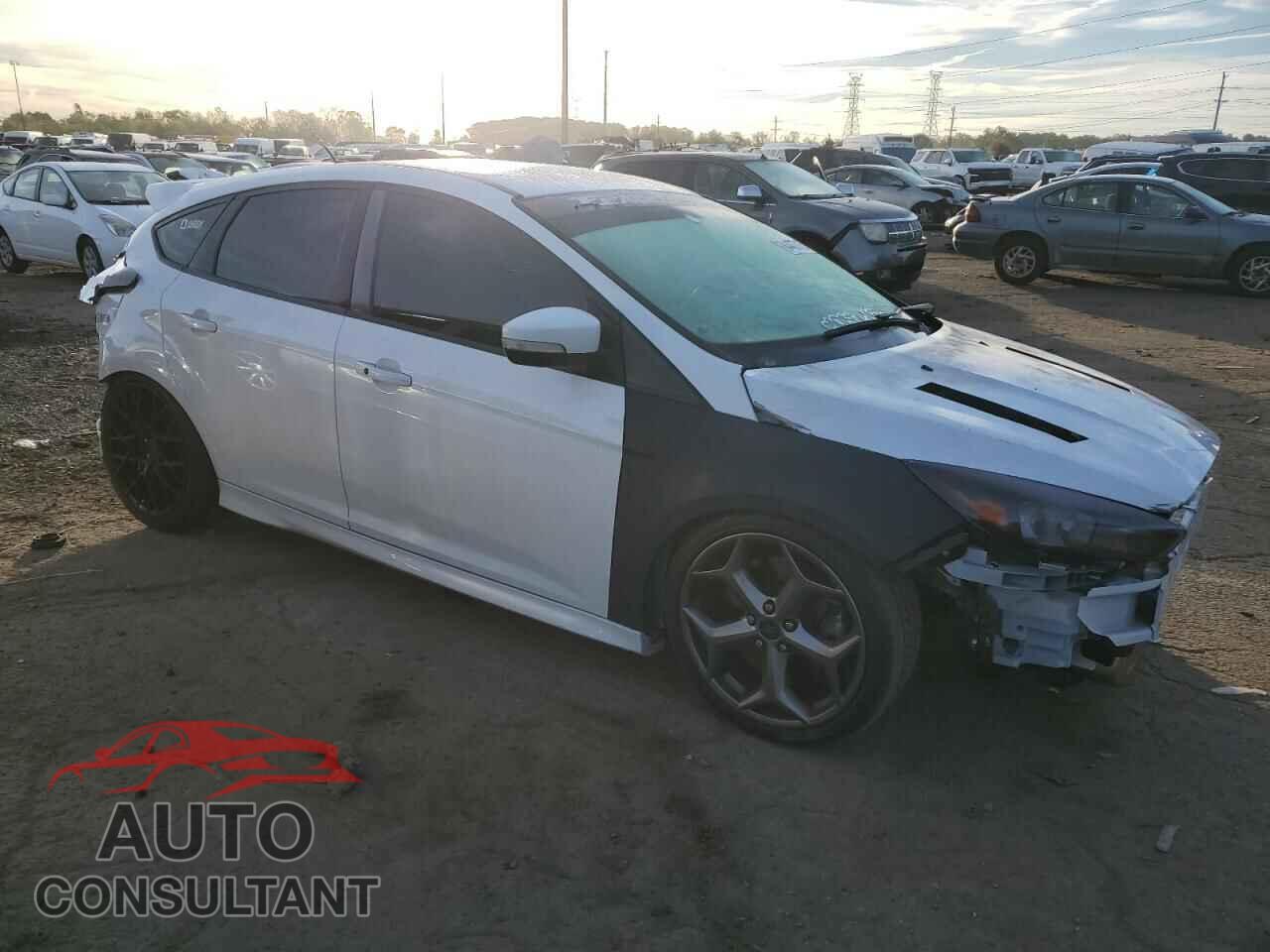 FORD FOCUS 2018 - 1FADP3L98JL285089
