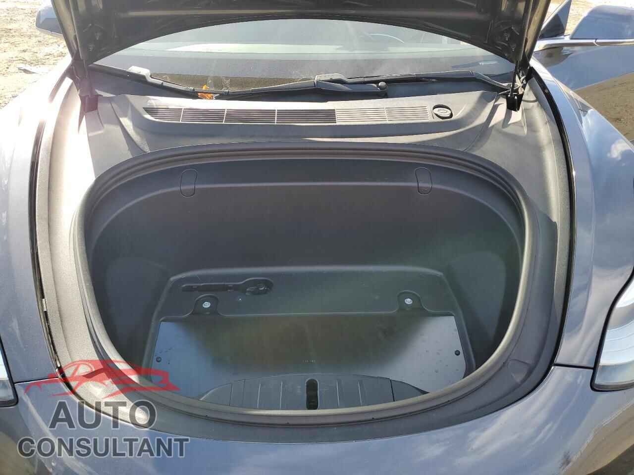 TESLA MODEL 3 2018 - 5YJ3E1EA9JF045382