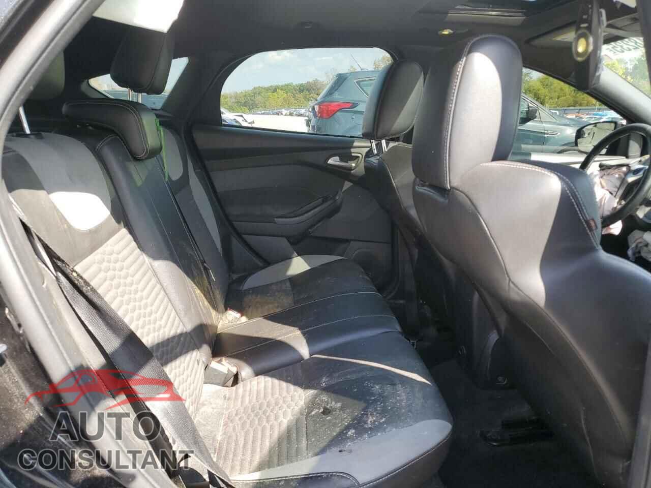 FORD FOCUS 2013 - 1FADP3L93DL157055