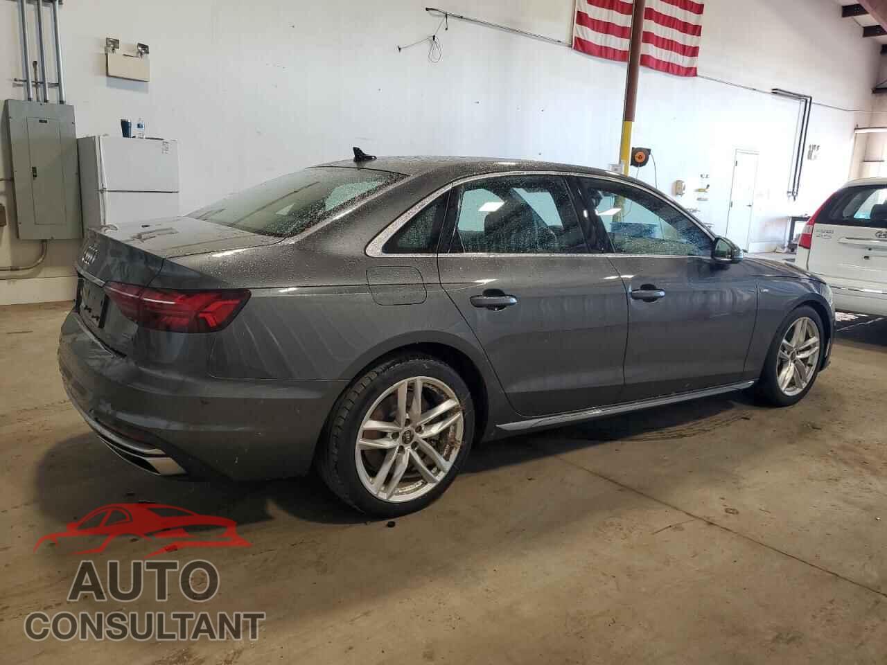 AUDI A4 2022 - WAUEAAF44NN011674