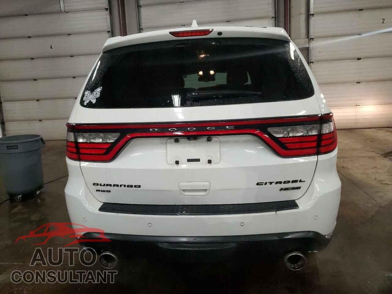 DODGE DURANGO 2015 - 1C4SDJET4FC858102