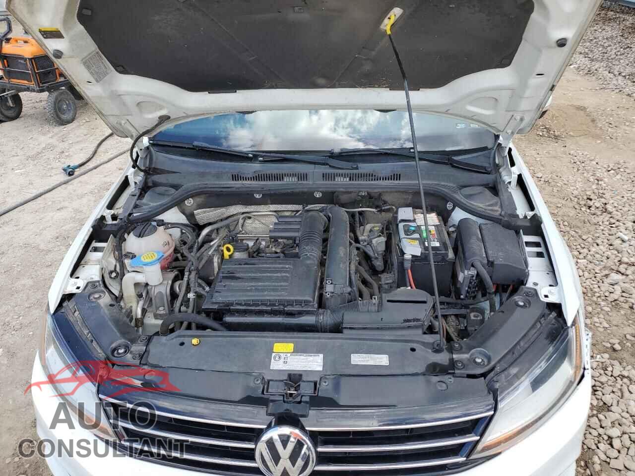 VOLKSWAGEN JETTA 2017 - 3VWDB7AJ7HM242544