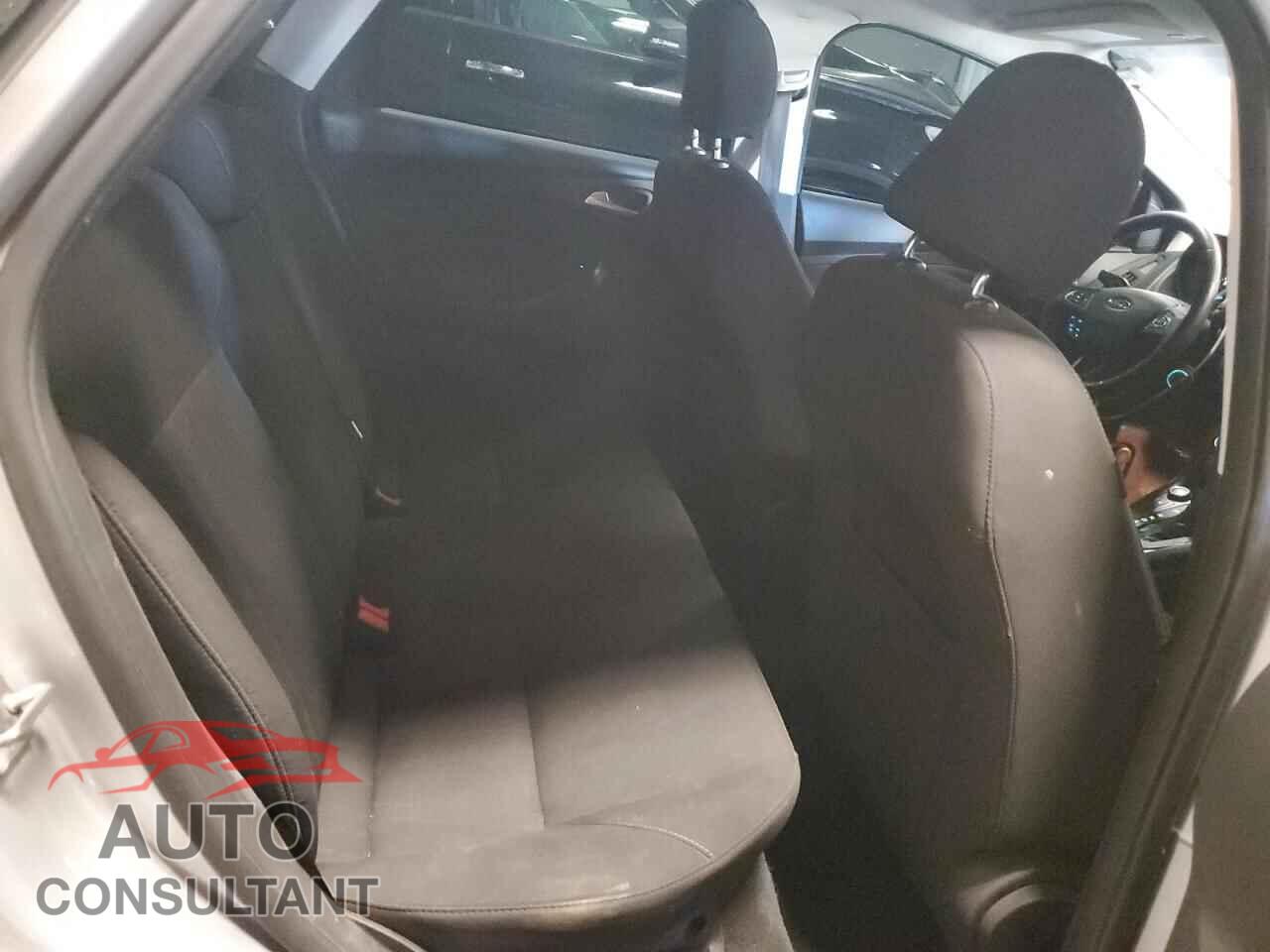 FORD FOCUS 2016 - 1FADP3F21GL317517