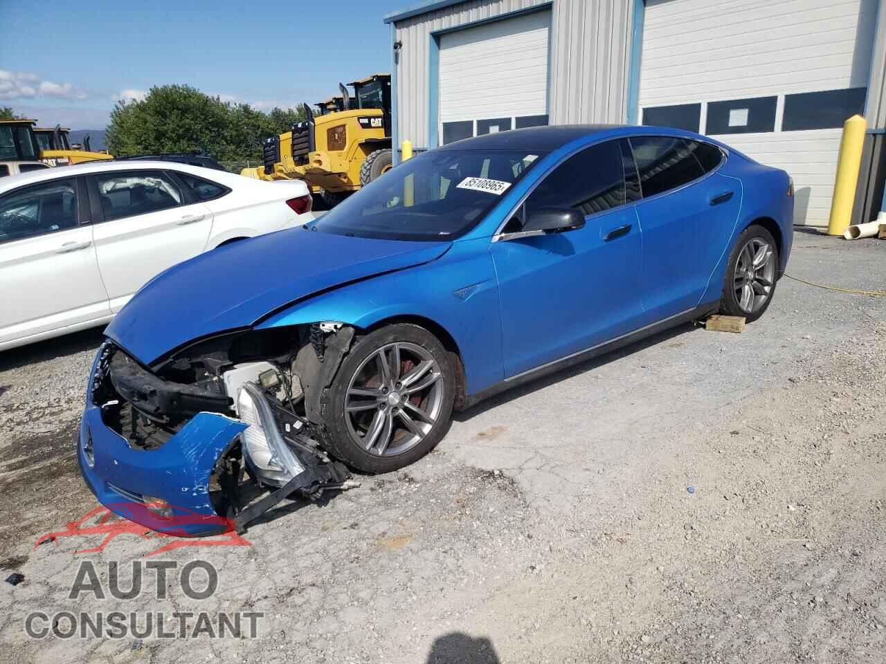 TESLA MODEL S 2015 - 5YJSA1E21FF118915