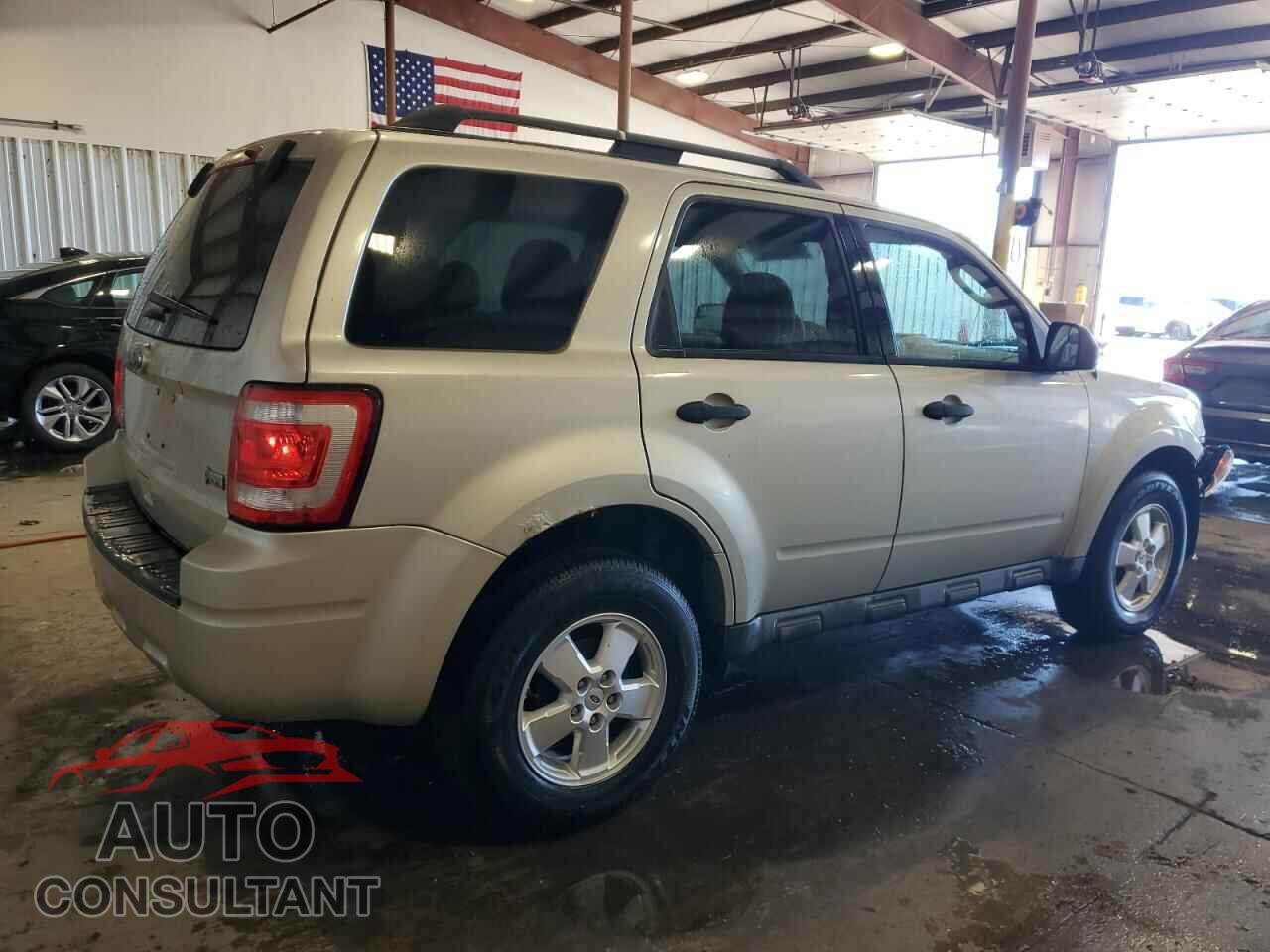 FORD ESCAPE 2011 - 1FMCU9DG7BKC47421
