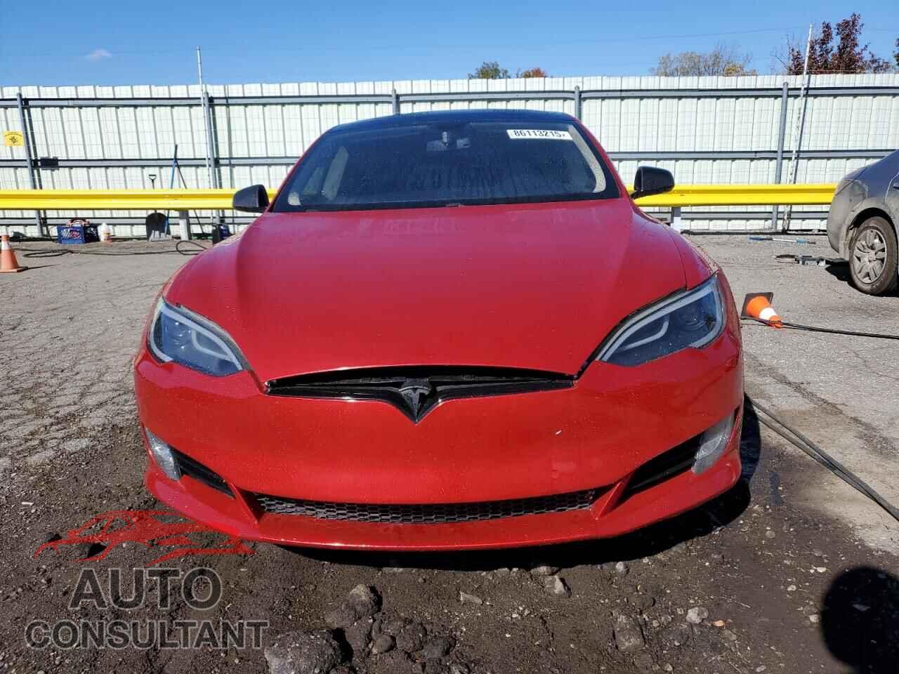 TESLA MODEL S 2013 - 5YJSA1CN6DFP24656