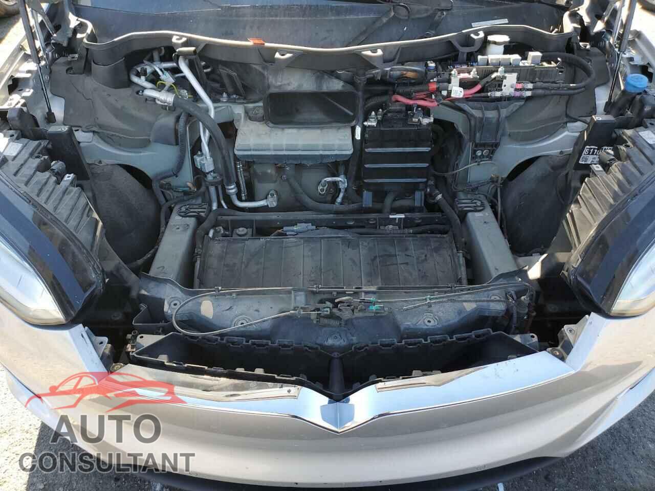 TESLA MODEL X 2016 - 5YJXCBE41GF000758