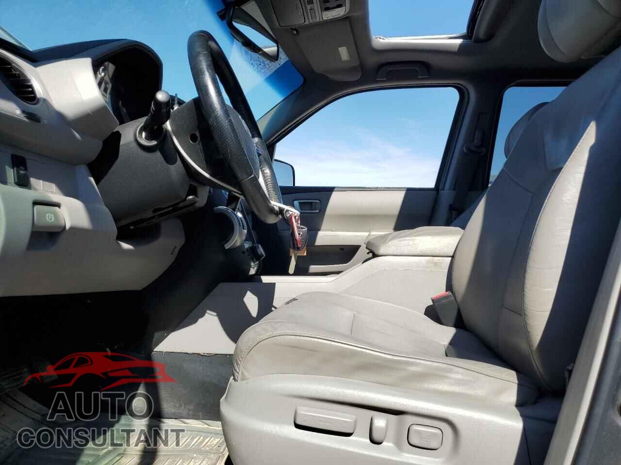 HONDA PILOT 2011 - 5FNYF4H73BB094759