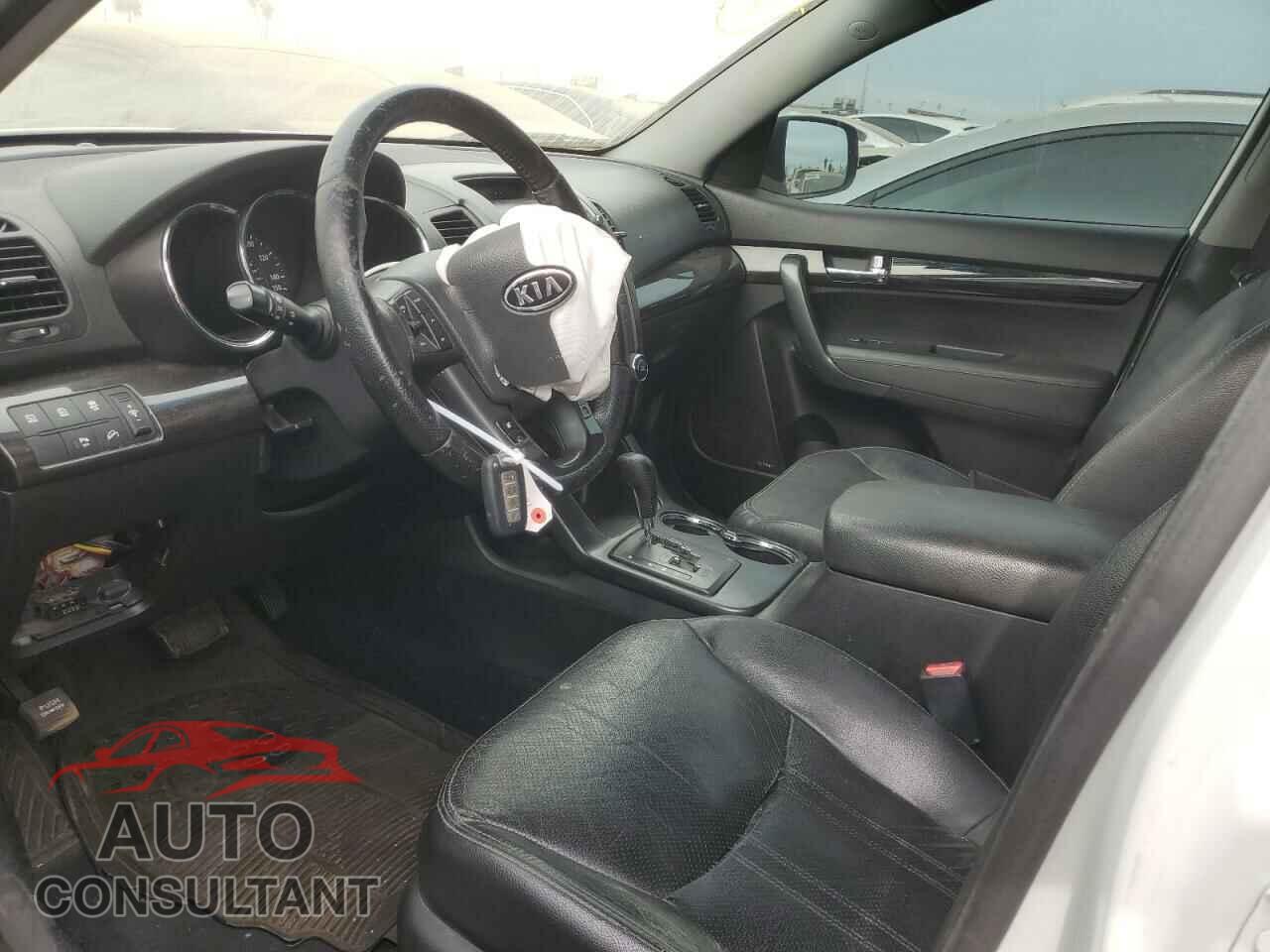 KIA SORENTO 2012 - 5XYKU4A60CG261652