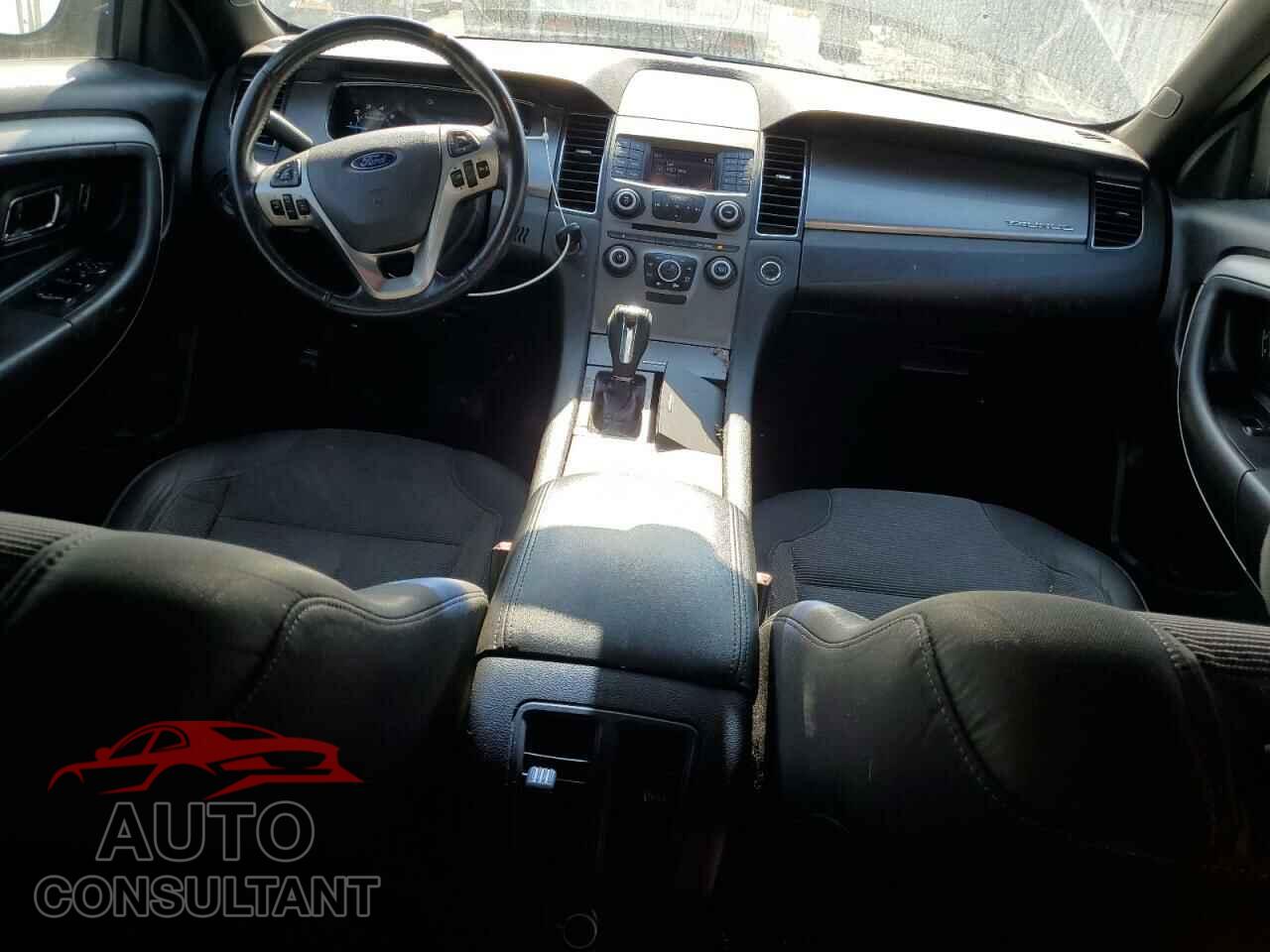 FORD TAURUS 2015 - 1FAHP2E87FG161055