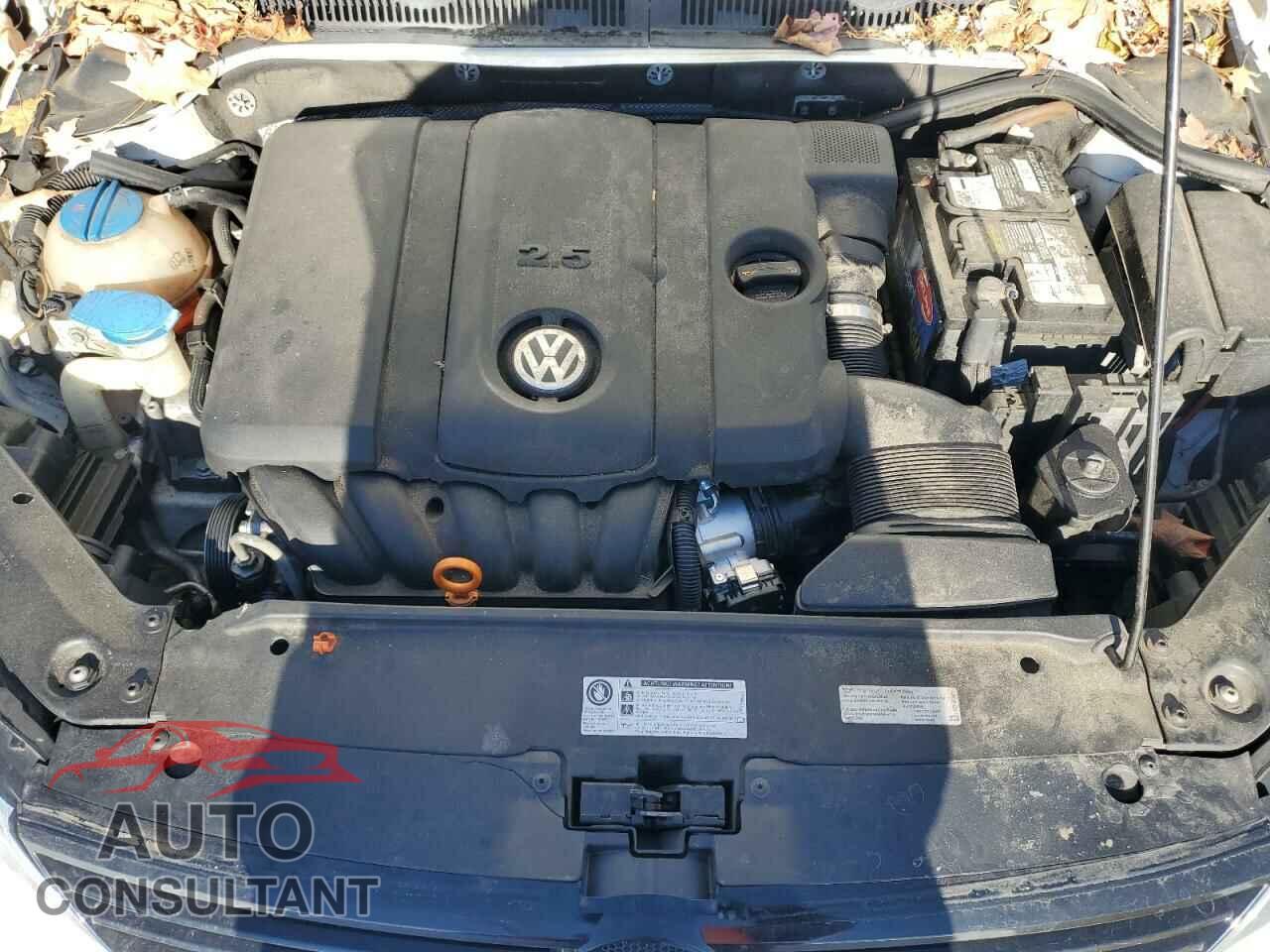 VOLKSWAGEN JETTA 2012 - 3VWLP7AJ2CM398917