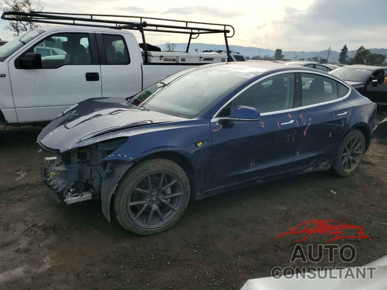 TESLA MODEL 3 2018 - 5YJ3E1EA5JF011813