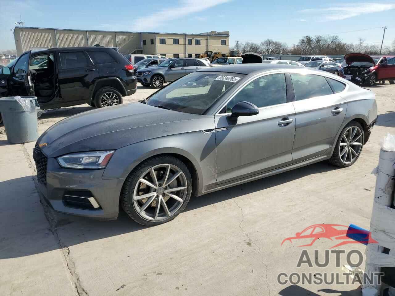 AUDI A5 2018 - WAUBNCF56JA054328