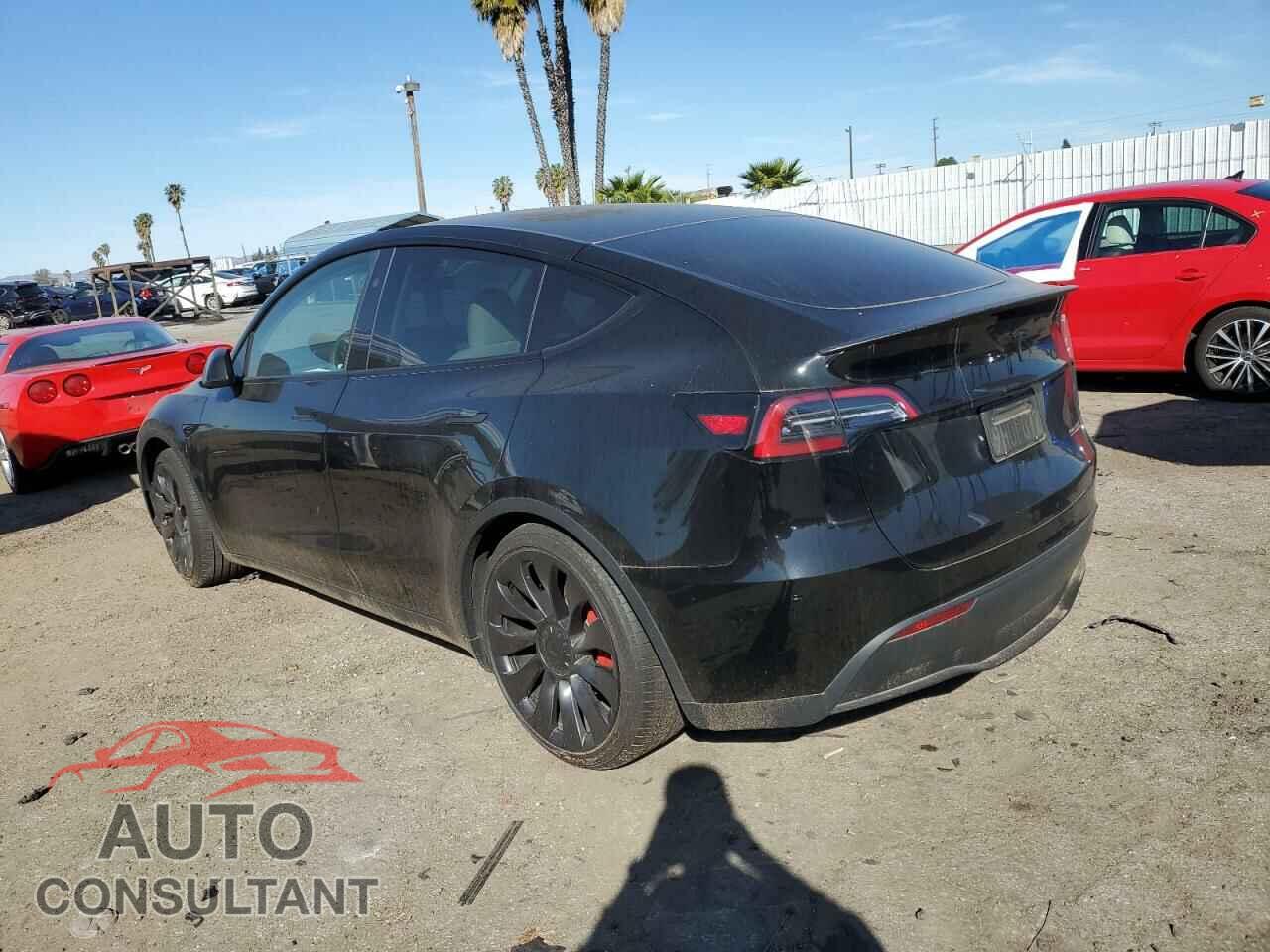 TESLA MODEL Y 2023 - 7SAYGDEF2PF852075