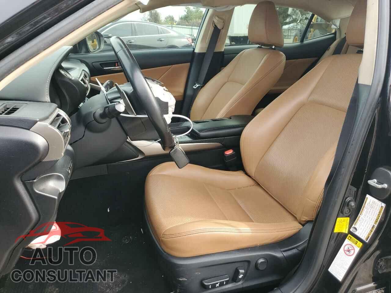 LEXUS IS 2015 - JTHBF1D28F5058263