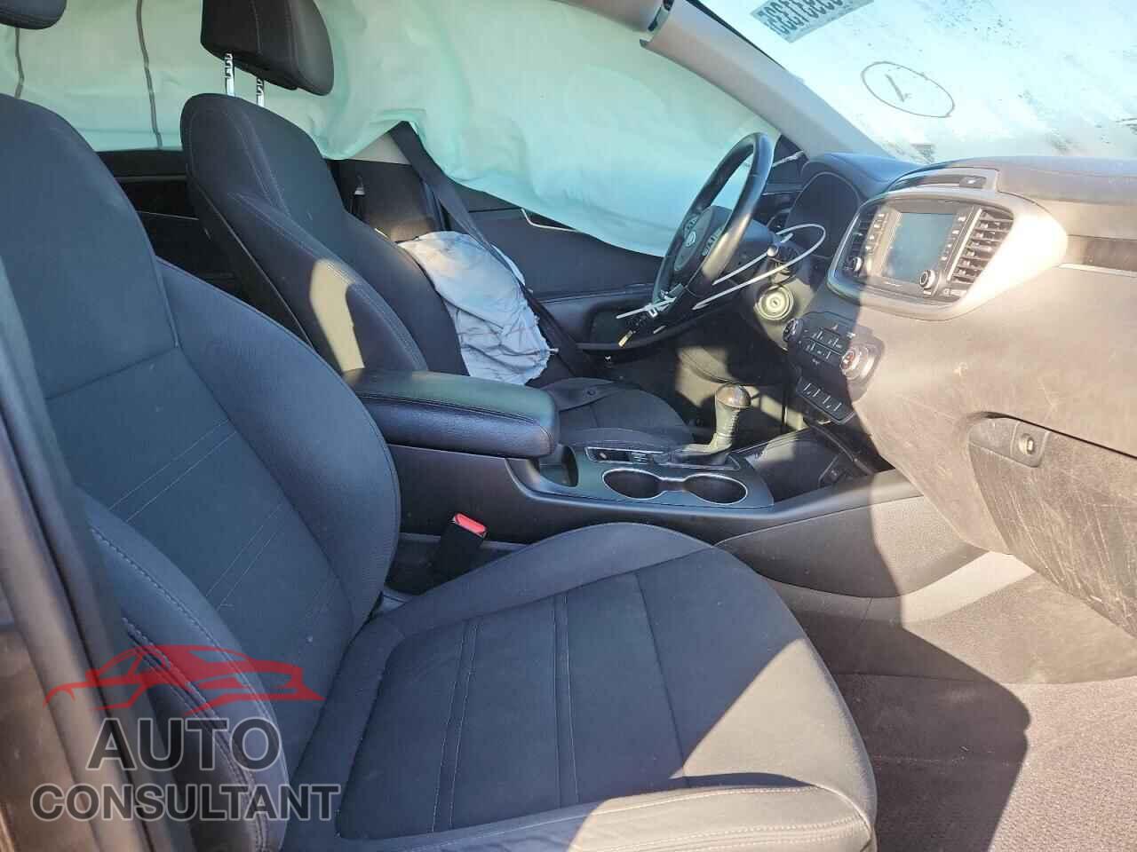 KIA SORENTO 2017 - 5XYPGDA30HG200375
