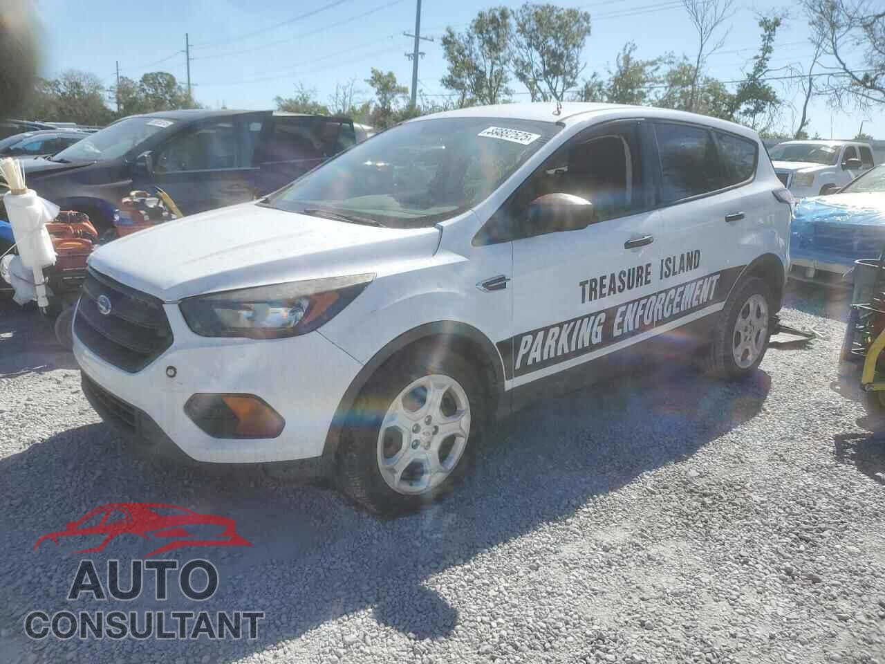 FORD ESCAPE 2017 - 1FMCU0F71HUE24812