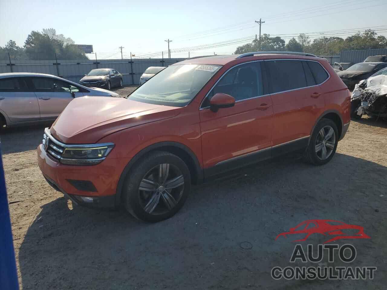 VOLKSWAGEN TIGUAN 2018 - 3VV5B7AX1JM093373
