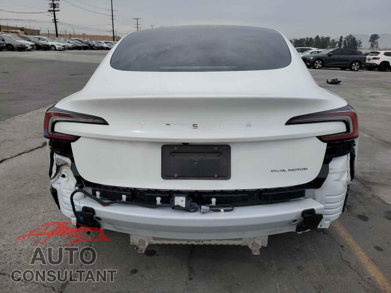 TESLA MODEL 3 2024 - 5YJ3E1EB9RF772610