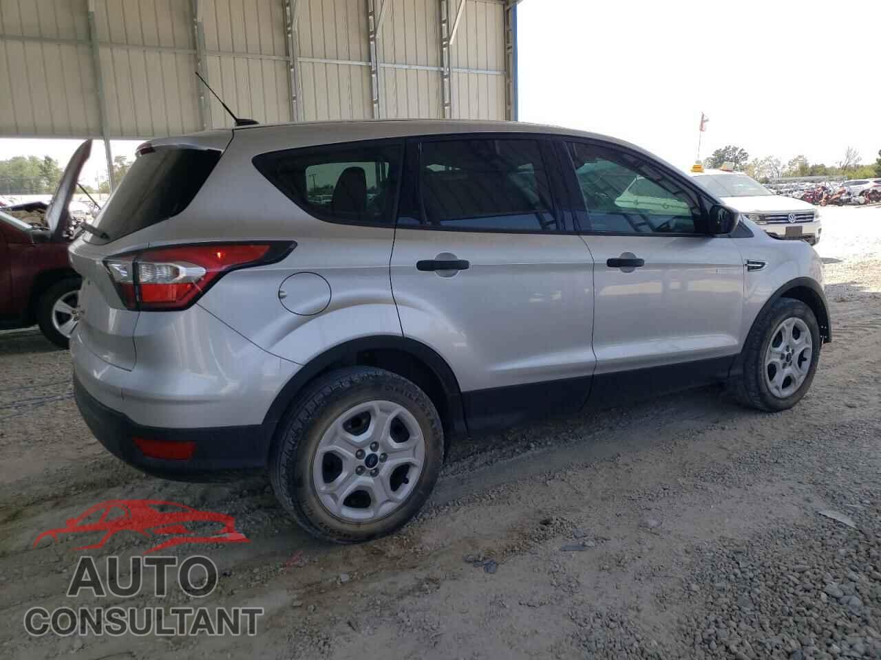 FORD ESCAPE 2017 - 1FMCU0F72HUB15544