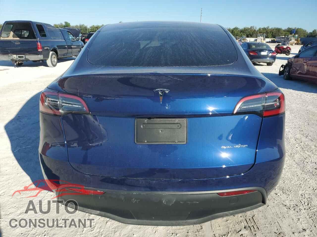 TESLA MODEL Y 2023 - 7SAYGDEE2PF888520