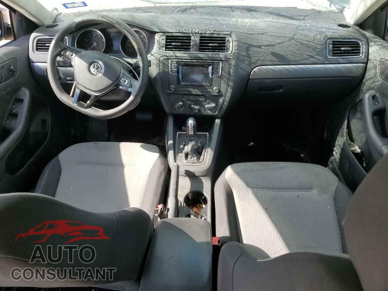 VOLKSWAGEN JETTA 2017 - 3VW2B7AJ9HM220732