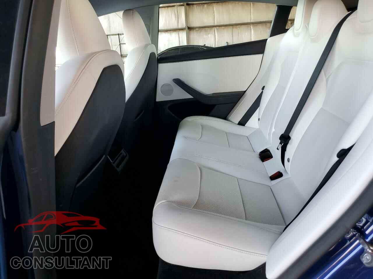TESLA MODEL 3 2024 - 5YJ3E1EA9RF831243