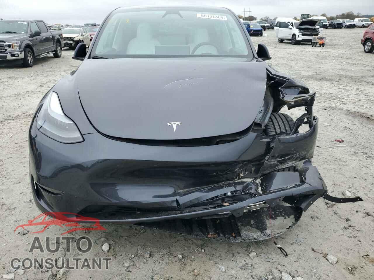 TESLA MODEL Y 2024 - 7SAYGAEE2RF068357