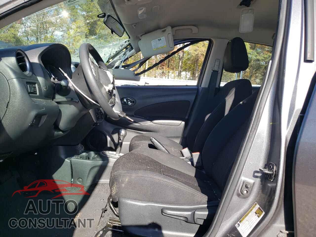 NISSAN VERSA 2019 - 3N1CN7AP3KL817362