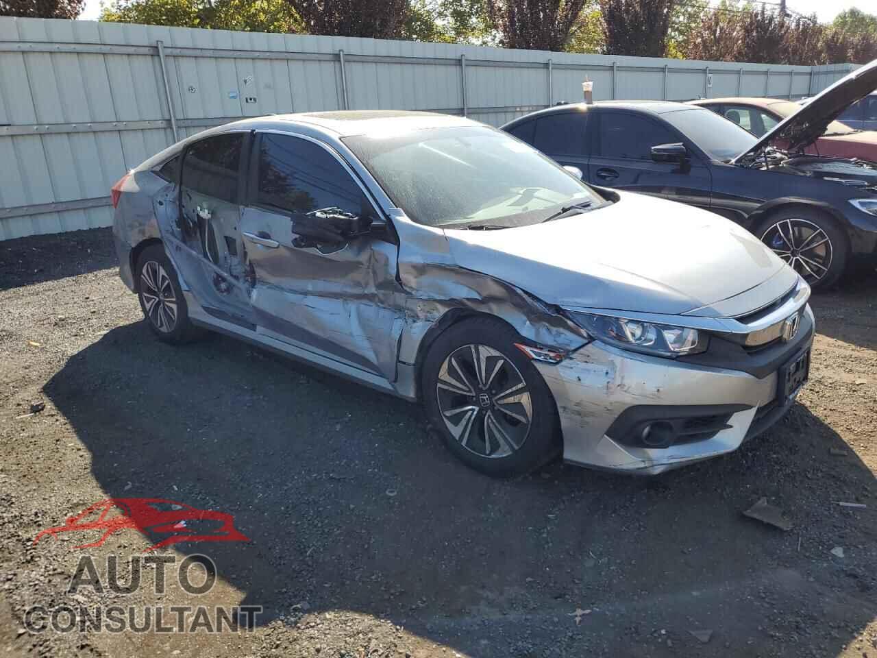 HONDA CIVIC 2018 - JHMFC1F76JX040084