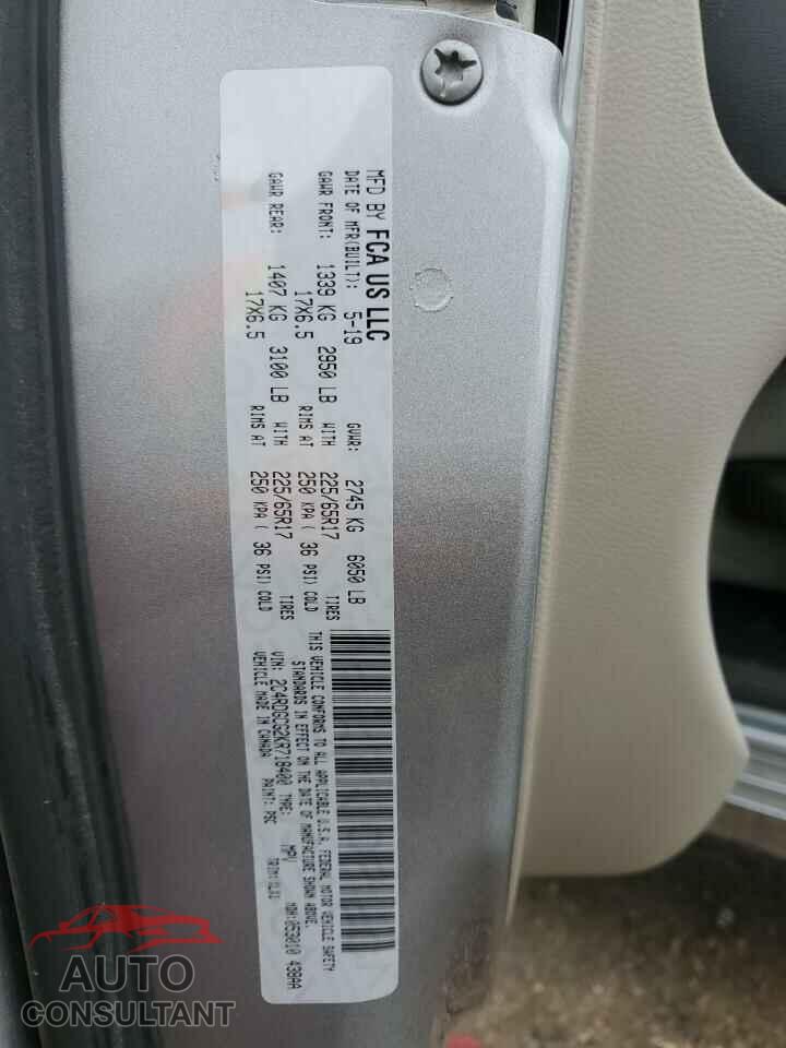 DODGE CARAVAN 2019 - 2C4RDGCG2KR718400