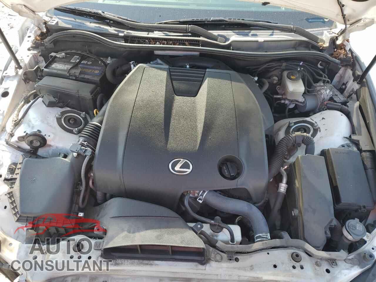 LEXUS IS 2015 - JTHCF1D25F5025211