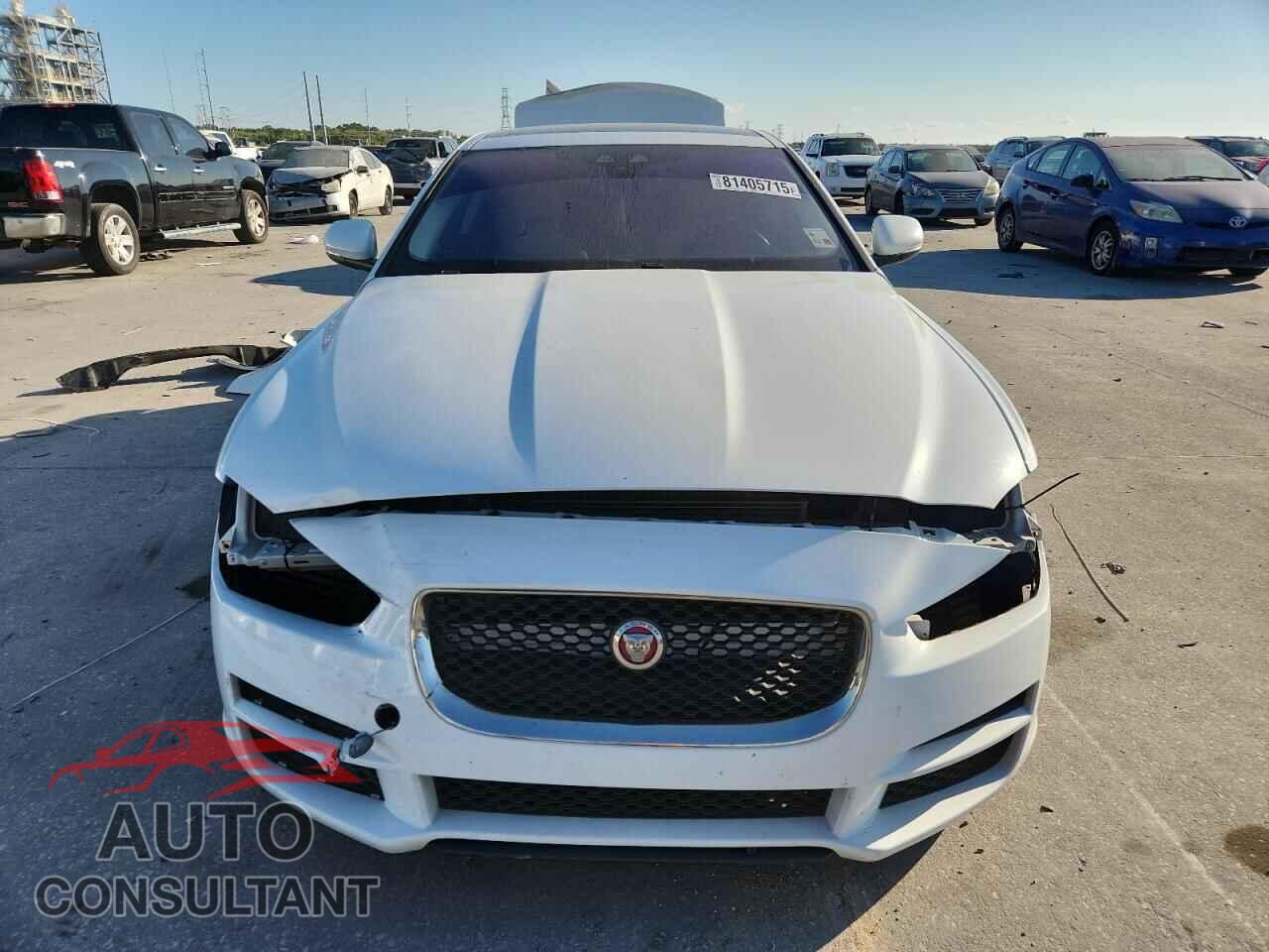 JAGUAR XE 2017 - SAJAR4BG2HA976185