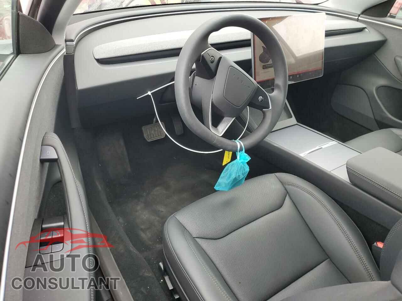 TESLA MODEL 3 2024 - 5YJ3E1EA8RF848065