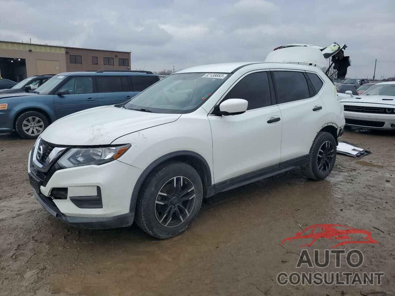 NISSAN ROGUE 2017 - KNMAT2MT2HP565610