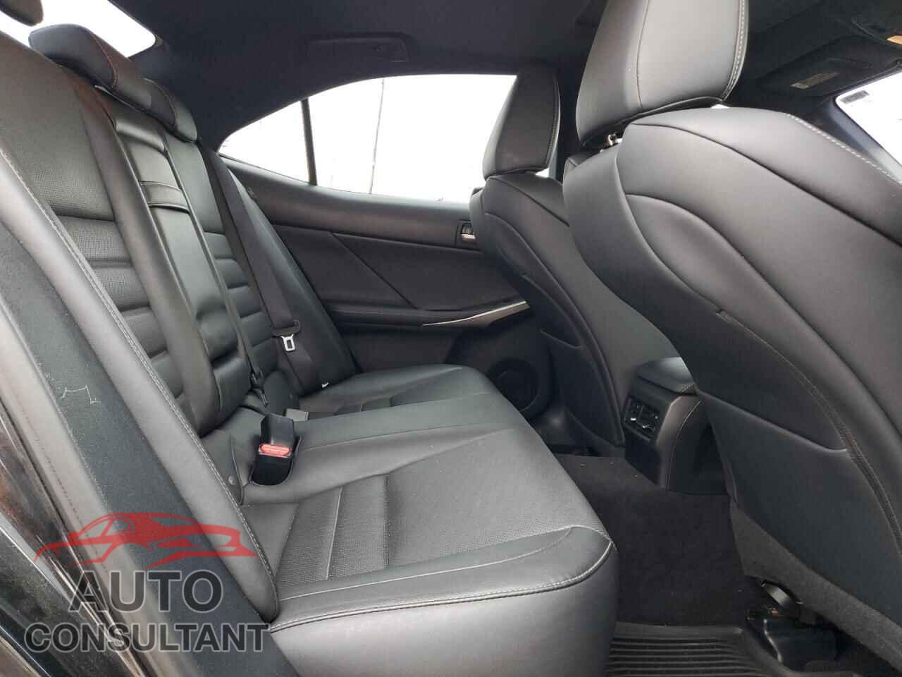 LEXUS IS 2017 - JTHCE1D21H5013580