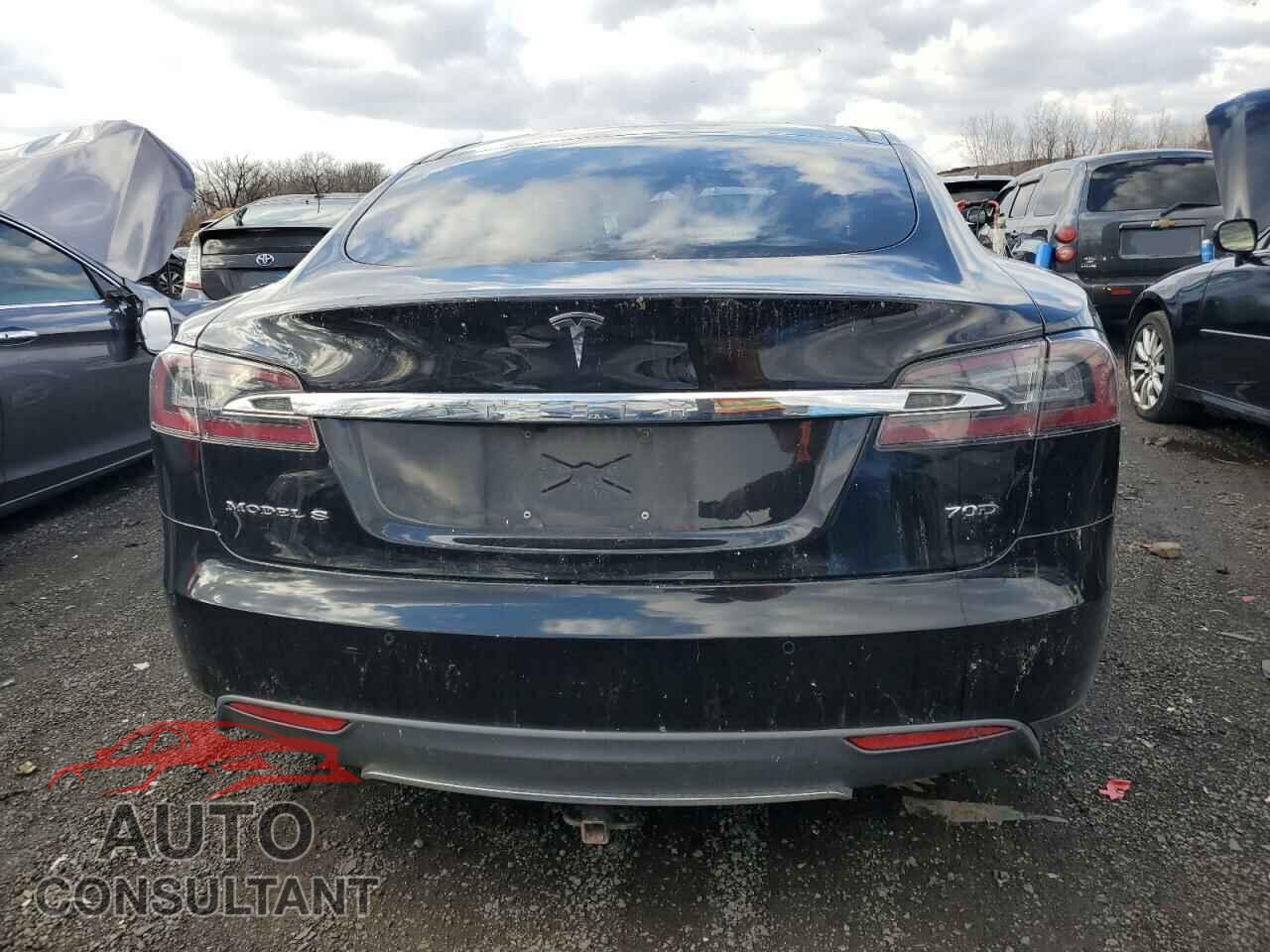 TESLA MODEL S 2016 - 5YJSA1E25GF121091