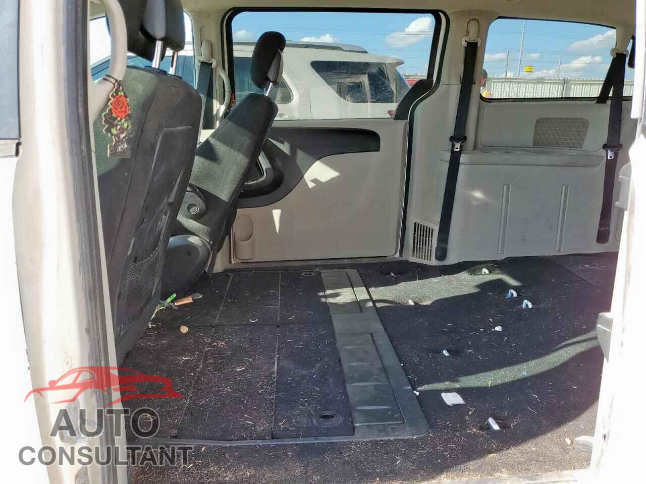 DODGE CARAVAN 2011 - 2D4RN4DG8BR692835