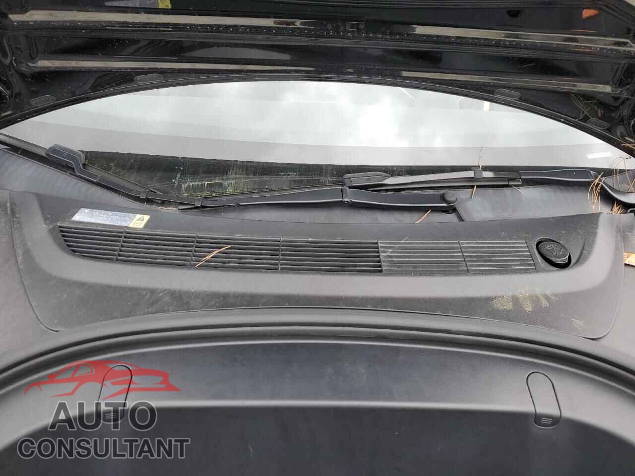 TESLA MODEL 3 2018 - 5YJ3E1EB7JF089647