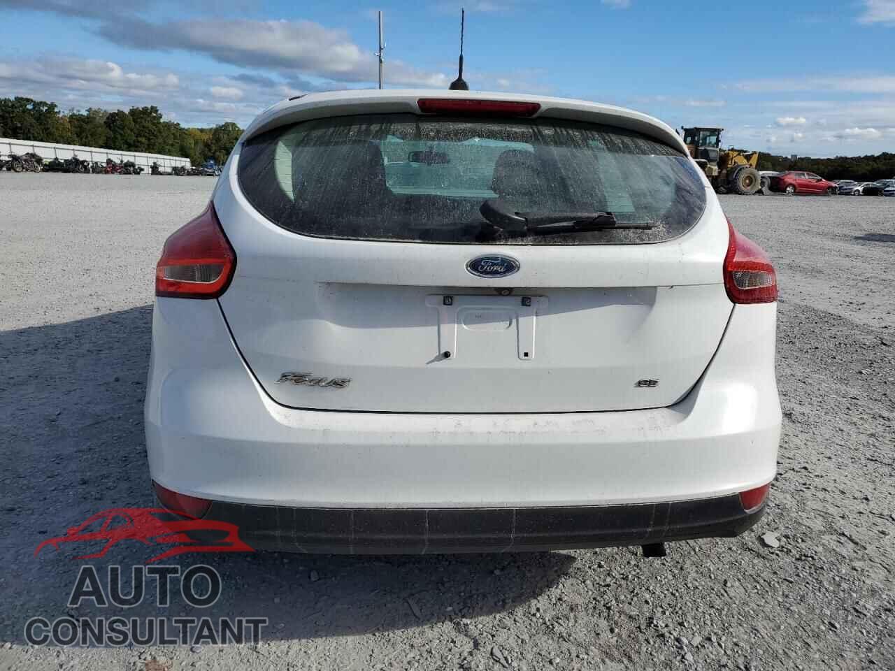 FORD FOCUS 2016 - 1FADP3K29GL325175