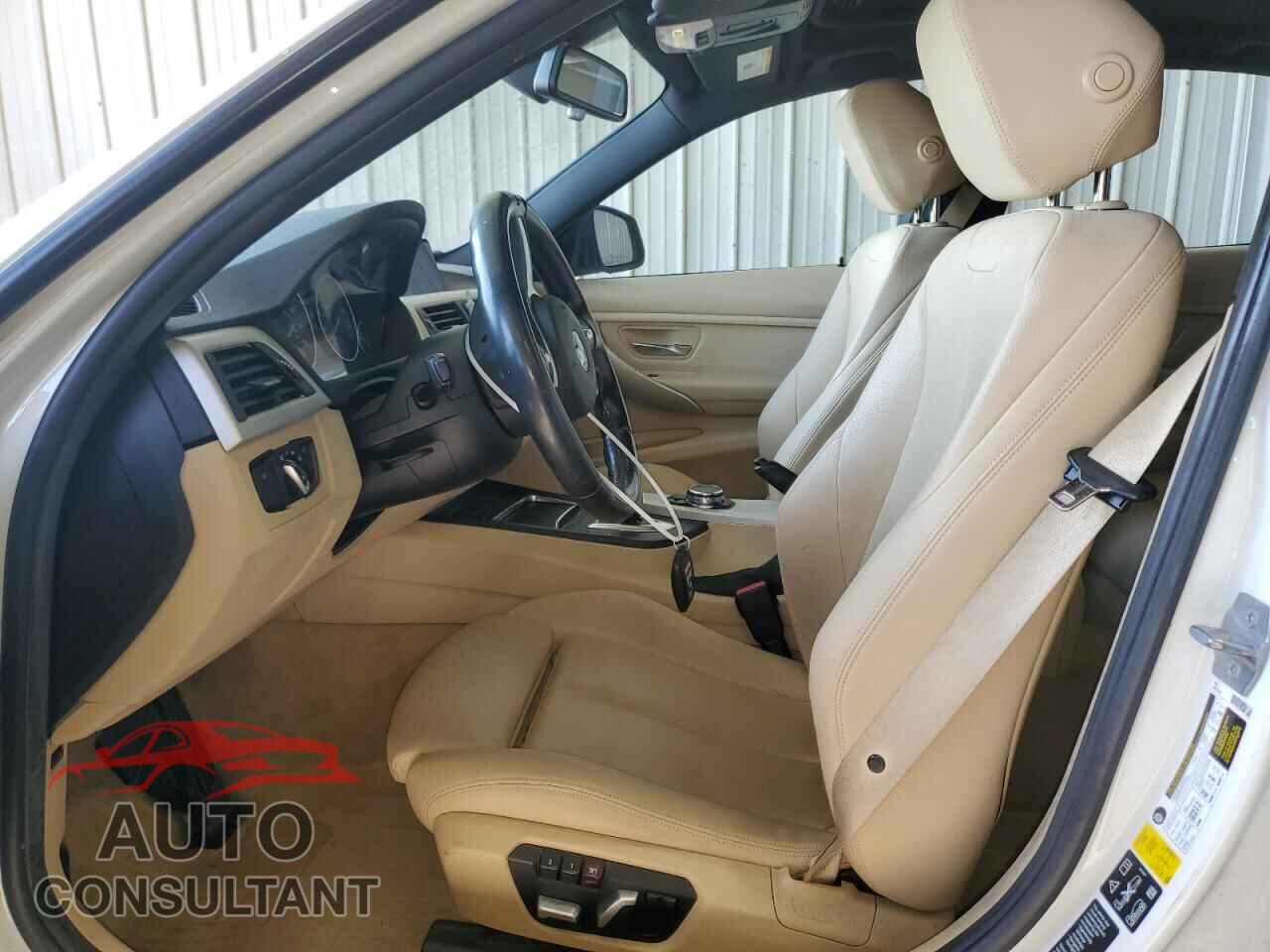 BMW 3 SERIES 2016 - WBA8E5G54GNU22124