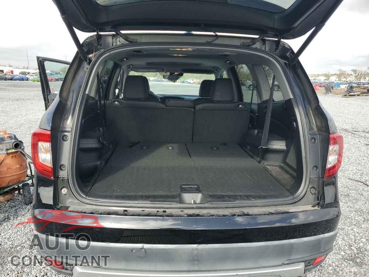 HONDA PILOT 2021 - 5FNYF5H55MB003367
