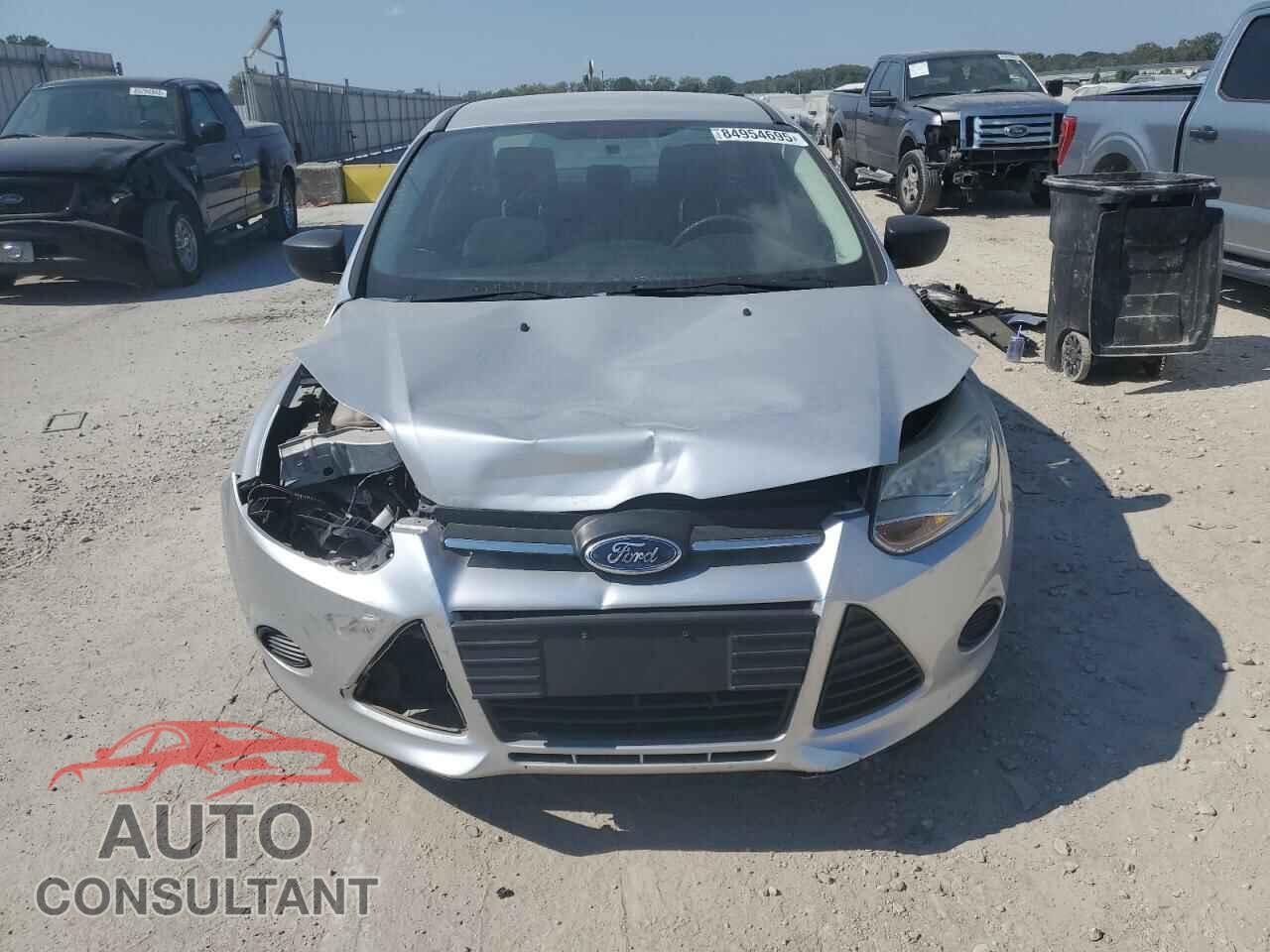 FORD FOCUS 2013 - 1FADP3E26DL144624