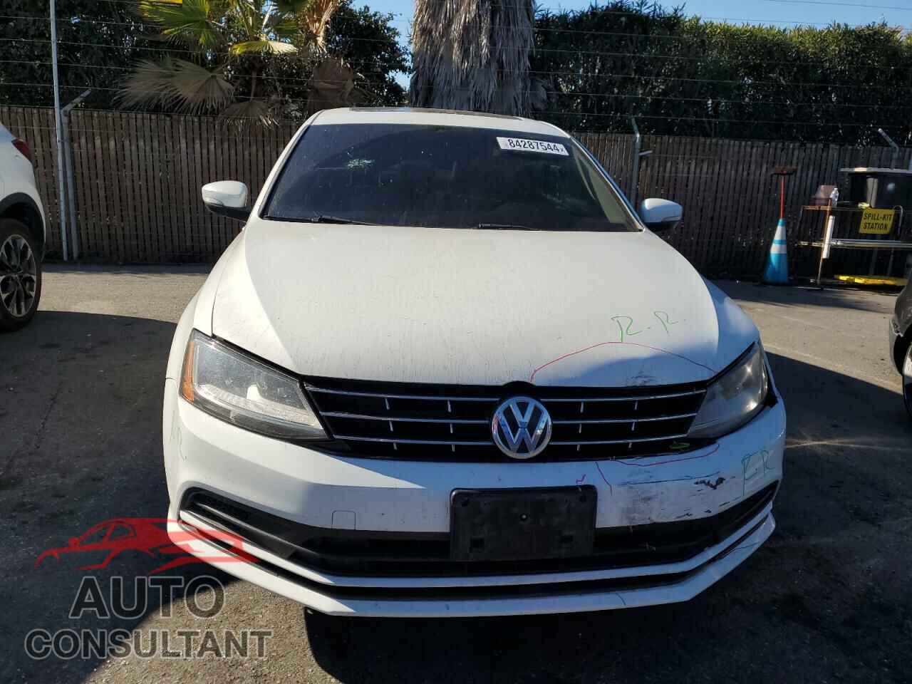 VOLKSWAGEN JETTA 2018 - 3VWDB7AJ3JM220143