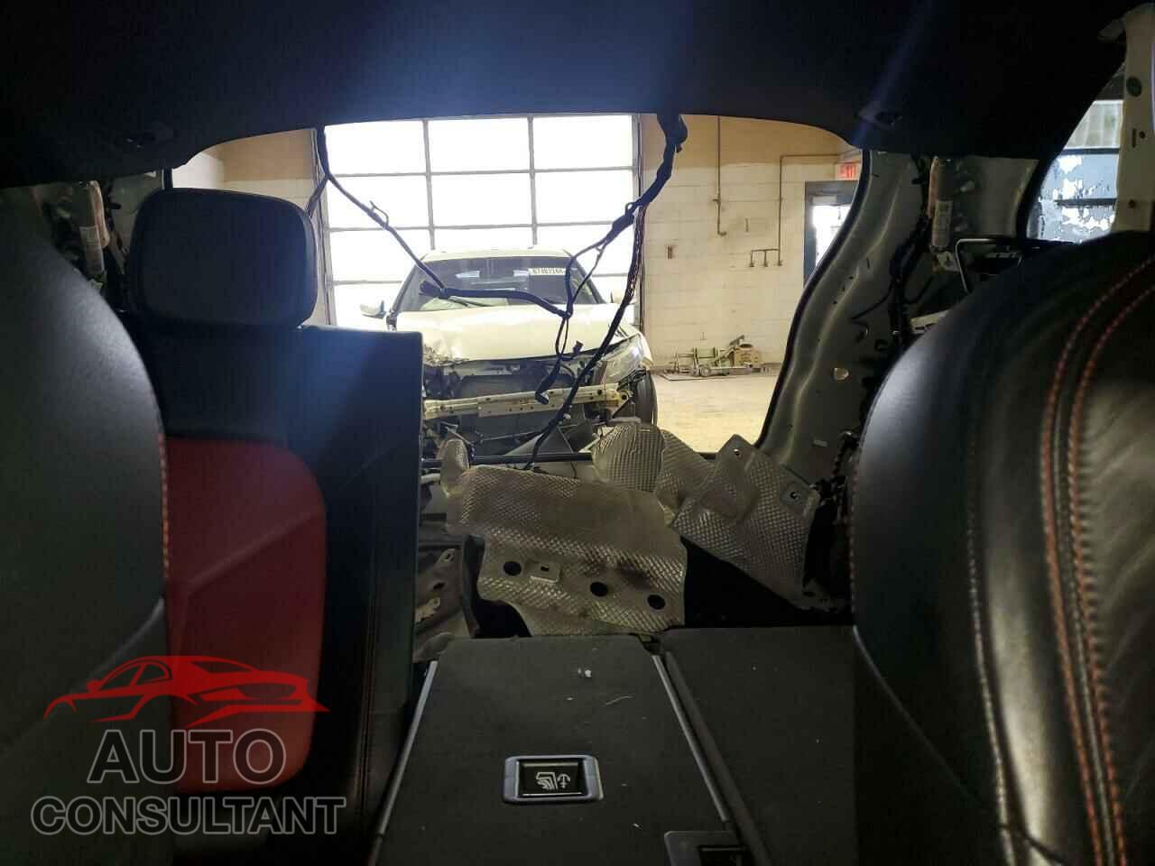 PORSCHE MACAN 2017 - WP1AA2A52HLB00214