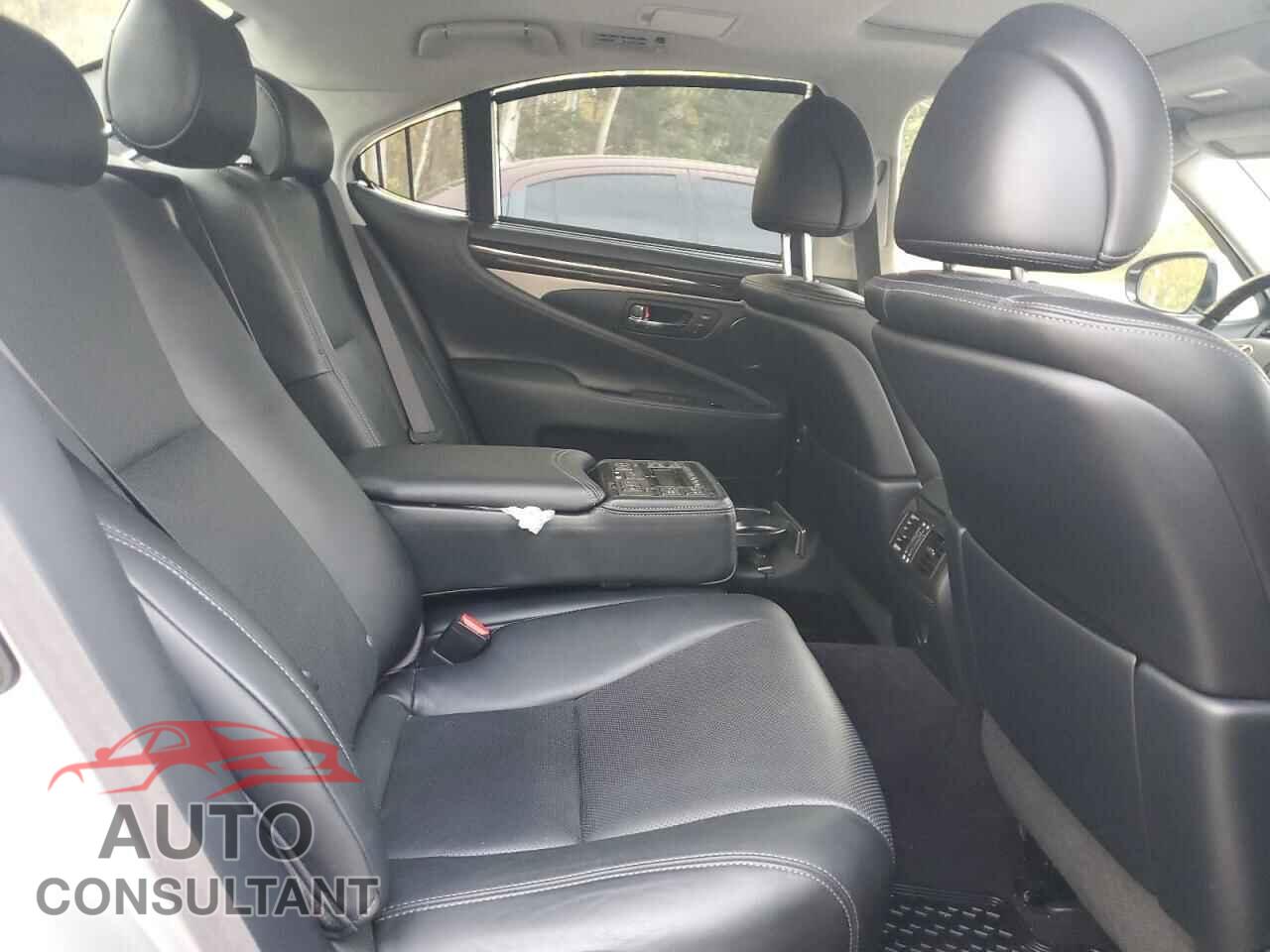 LEXUS LS460 2013 - JTHCL1EF2D5018014
